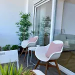 Lisbon South Bay Modern With River View Almada