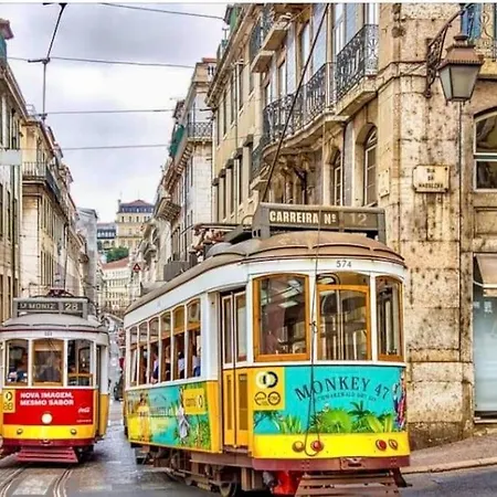 Lisbon South Bay Modern With River View Apartamento