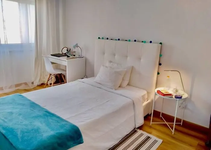 Lisbon South Bay Modern With River View