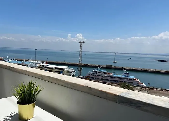 Lisbon South Bay Modern With River View Apartamento Almada