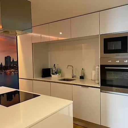 Lisbon South Bay Modern With River View *