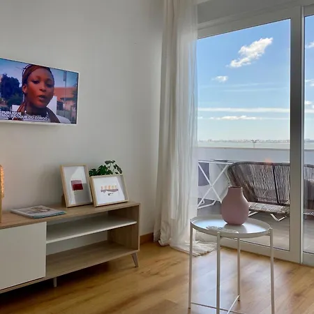Apartment Lisbon South Bay Modern With River View Almada