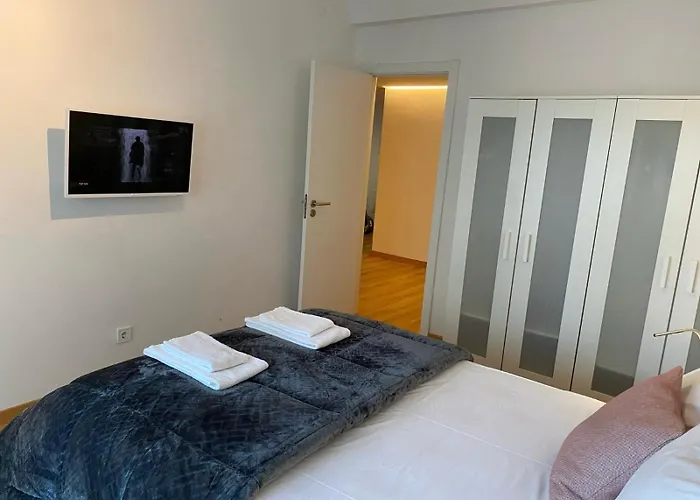 Lisbon South Bay Modern With River View *